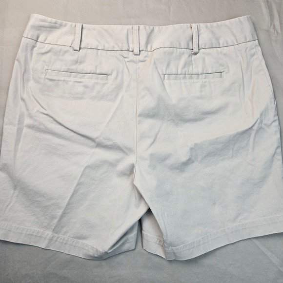 Talbots Petites Khaki Chino Shorts Beige Cotton Stretch Size 8P - Picture 8 of 9